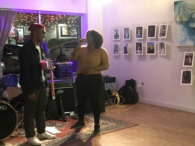 Faylita Hicks opens up the show by congratulating Evan Ferguson on his, “It Starts With Youth” solo art exhibit.
Photo by Sonia Garcia | Lifestyle Reporter