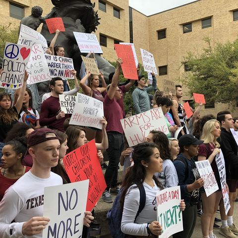 Students protest school gun violence