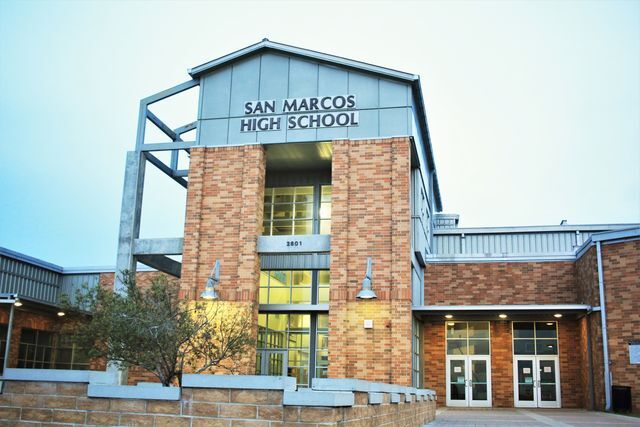San+Marcos+high+school%2C+in+SMCSD%2C+which+has+made+it+a+goal+to+be+proactive+in+preventing+any+future+violence+in+schools.Photo+by+Chelsea+Yohn+%7C+Staff+Photographer