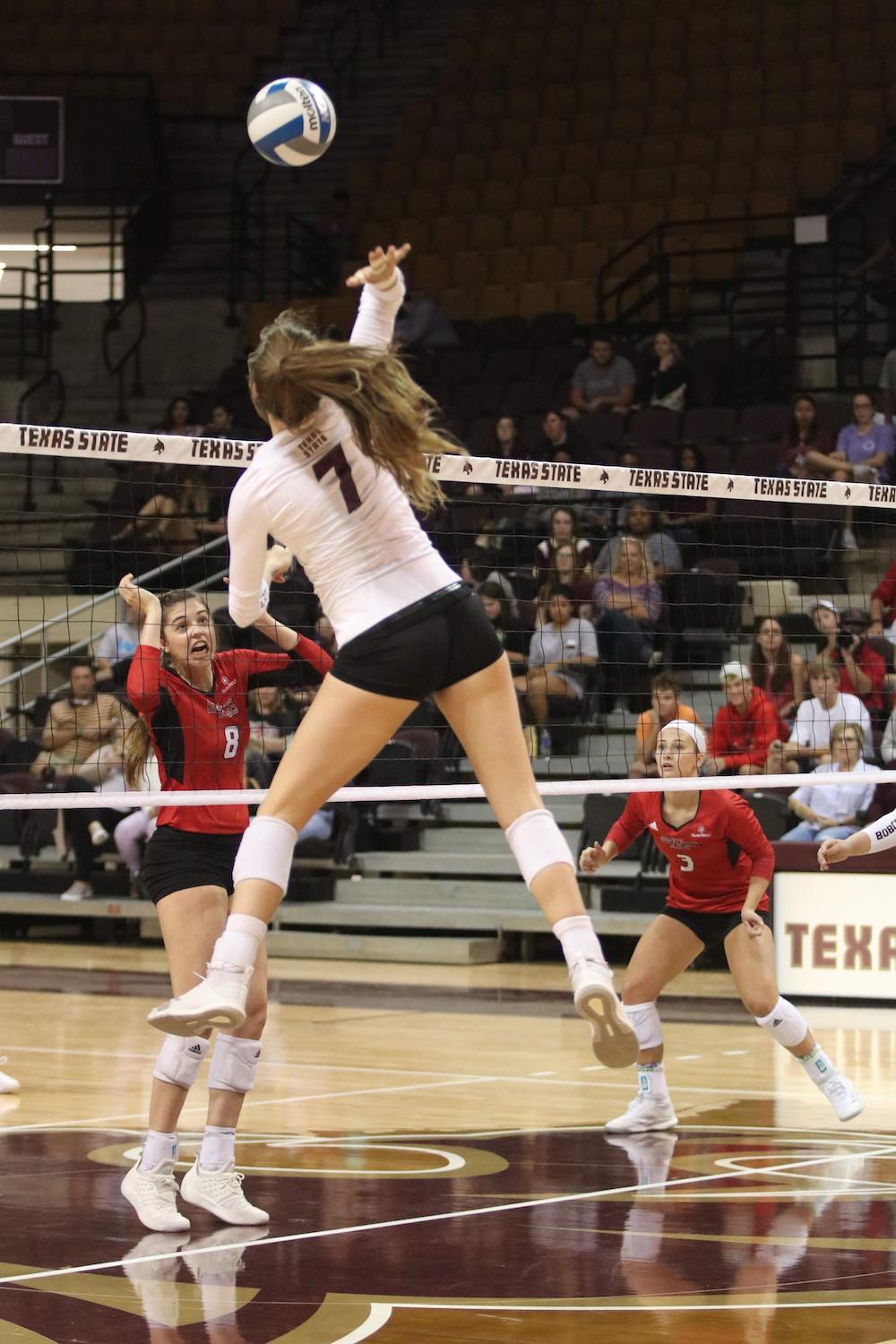 Texas+State+volleyball+remains+undefeated++in+conference+play