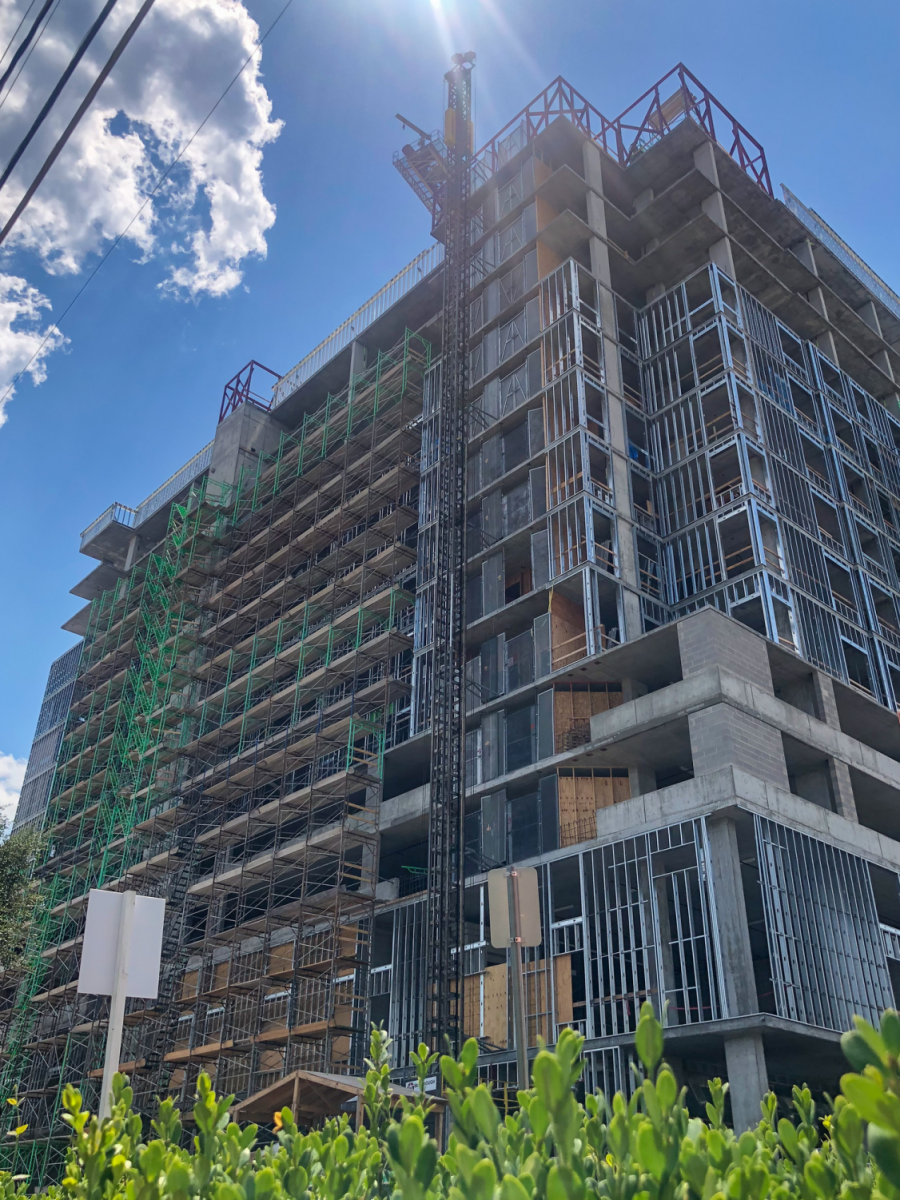 The+Aspire+apartments%2C+currently+under+construction+and+expected+to+be+completed+fall+2020%2C+sit+on+Concho+Street.+Photo+credit%3A+Jaden+Edison