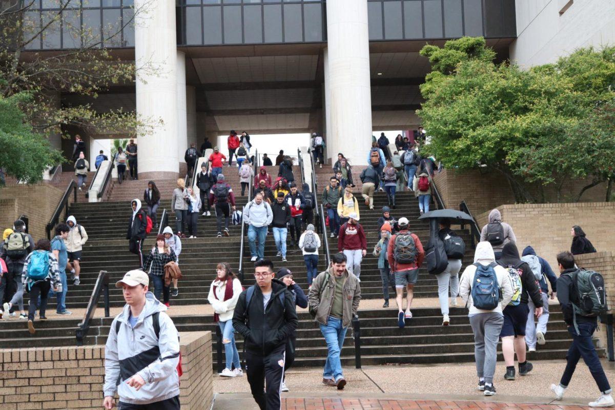 Texas State students travel through the Alkek walkway Thursday, Feb. 20, 2020. University students are one of the most difficult groups to attain accurate information according to the U.S. Census Bureau.
