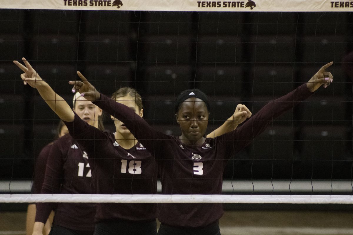 Texas+State+senior+middle+blocker+Tyeranee+Scott+%283%29+and+redshirt+sophomore+outside+hitter+Lauren+Teske+%2818%29+get+in+position+for+the+next+serve%2C+Friday%2C+Sept.+25%2C+2020%2C+at+Strahan+arena.+Texas+State+beat+the+University+of+Louisiana+at+Monroe+3-0.