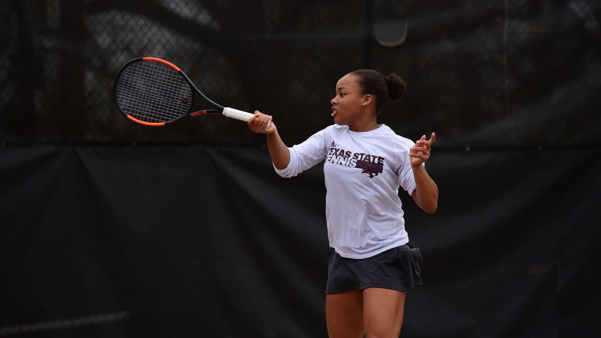 Rishona+Israel-Lewis+led+the+tennis+team+with+a+third-place+victory+at+the+Bearkat+Invitational.