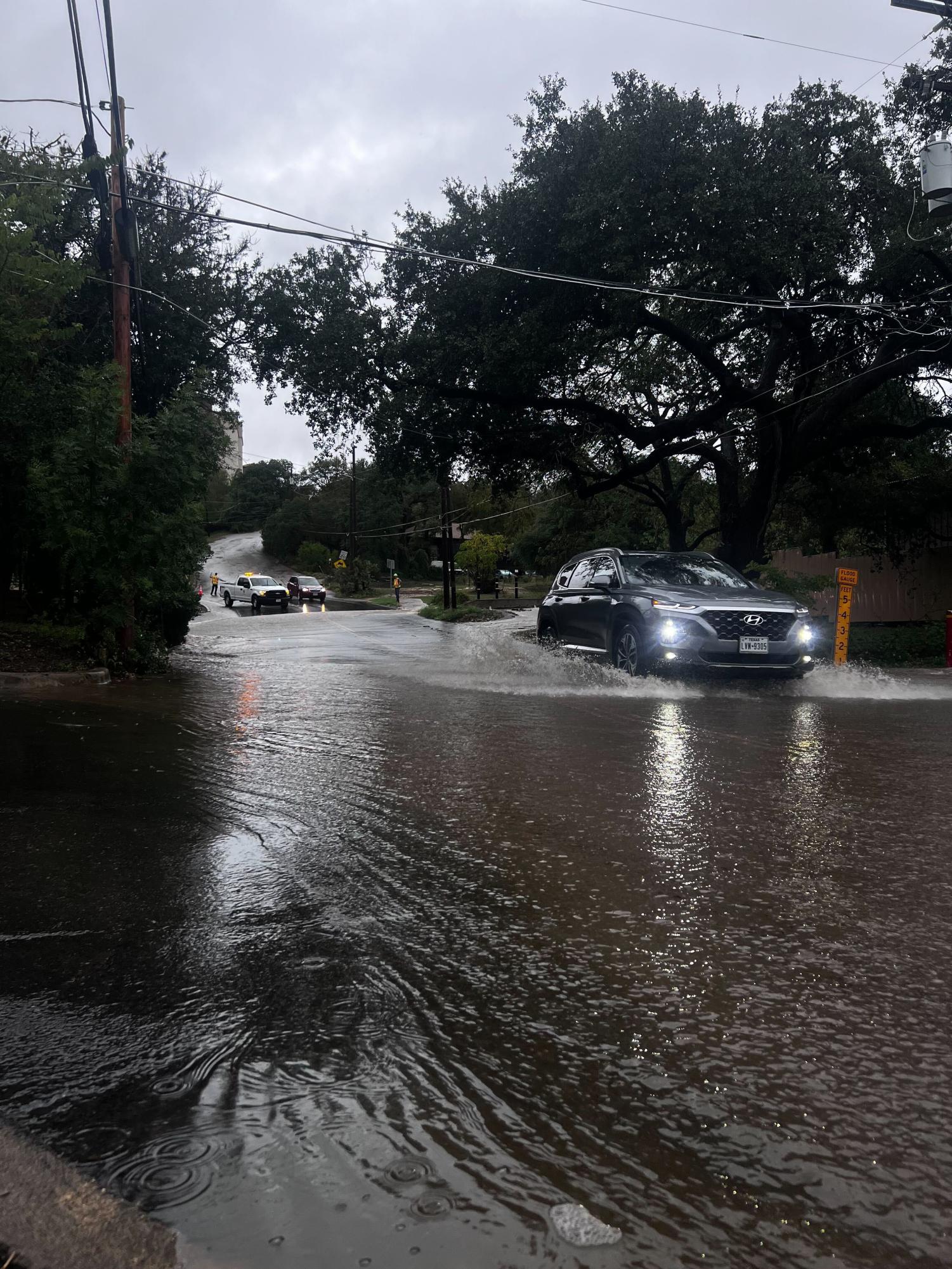 San+Marcos+under+flash+flood+warning