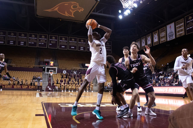 Men's basketball looks to ride momentum from three-game winning