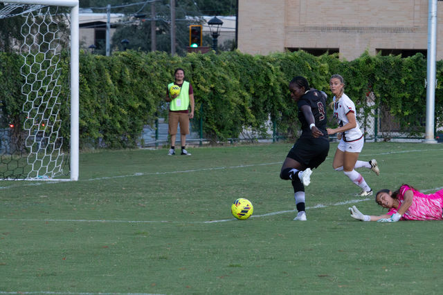 Texas State sparks win streak as Soumare nets two against Cardinals