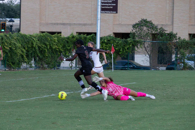 Texas State sparks win streak as Soumare nets two against Cardinals