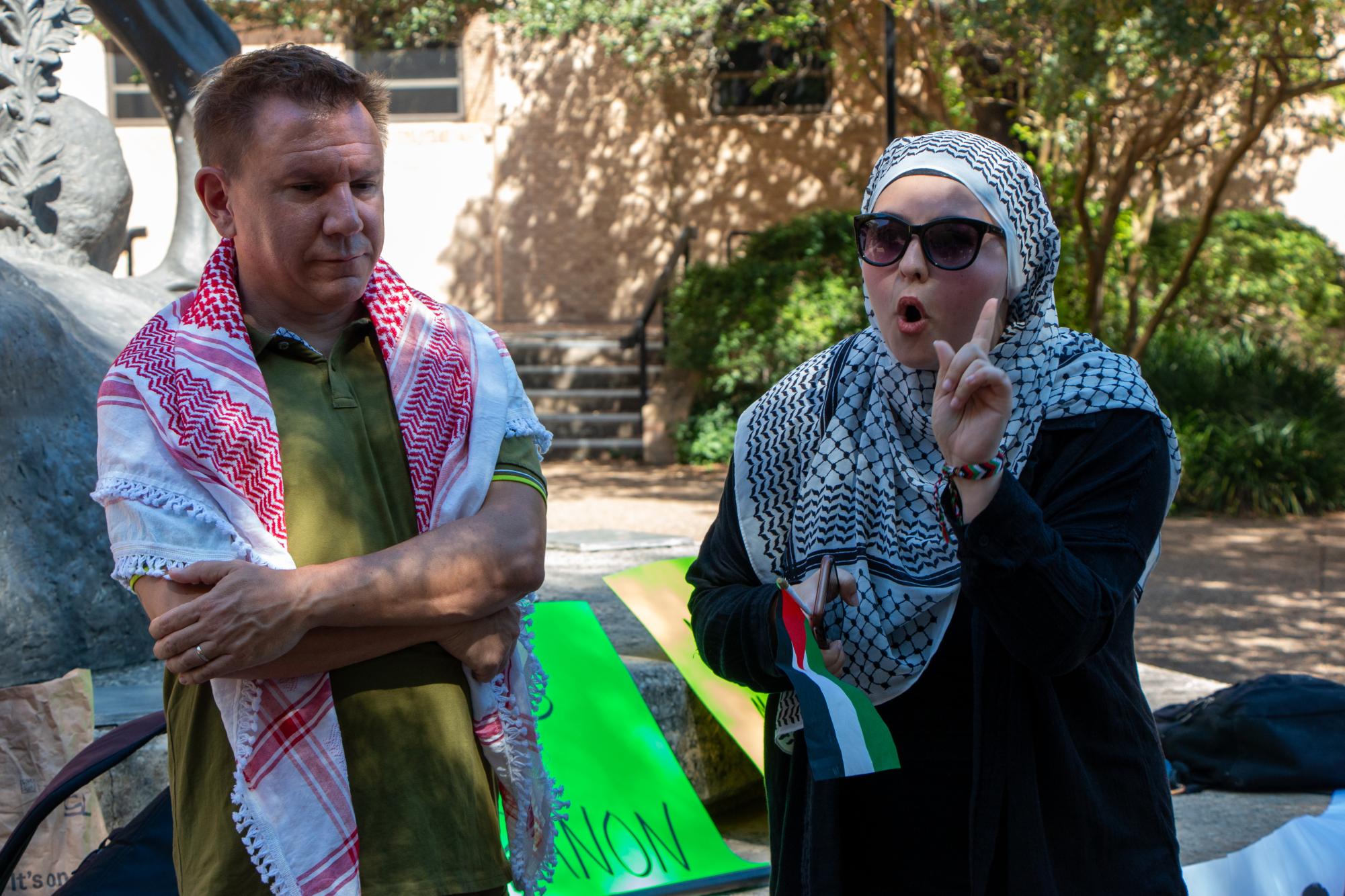 Community members hold protest to counter Democratic rally at TXST