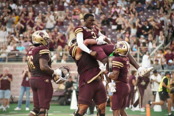 Navigation to Story: Texas State football to face North Texas in First Responders Bowl Game