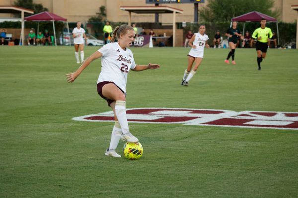 Navigation to Story: Bobcat soccer advances to Sun Belt Championship in record-making fashion