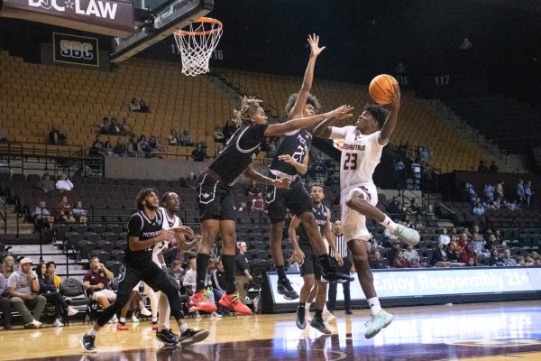 Navigation to Story: Bobcat men’s hoops rejects fresh faces for veteran leadership