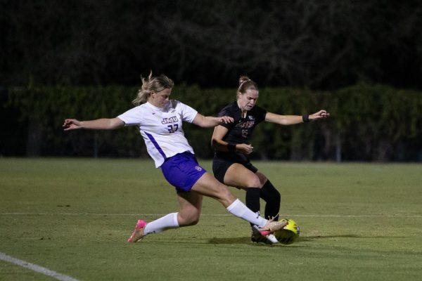 Navigation to Story: Bobcats head to semifinals after nailbiter penalty shootout against Dukes