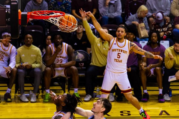 Navigation to Story: Cats’ keeps rolling in seventh straight after victory against Jaguars